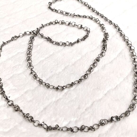 Vintage Silvertone Interlocking Circle Necklace 44" Long - Lightweight - Picture 8 of 8